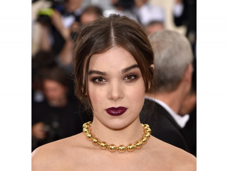 rossetti-scuri-met-gala-2016-Hailee-Steinfeld