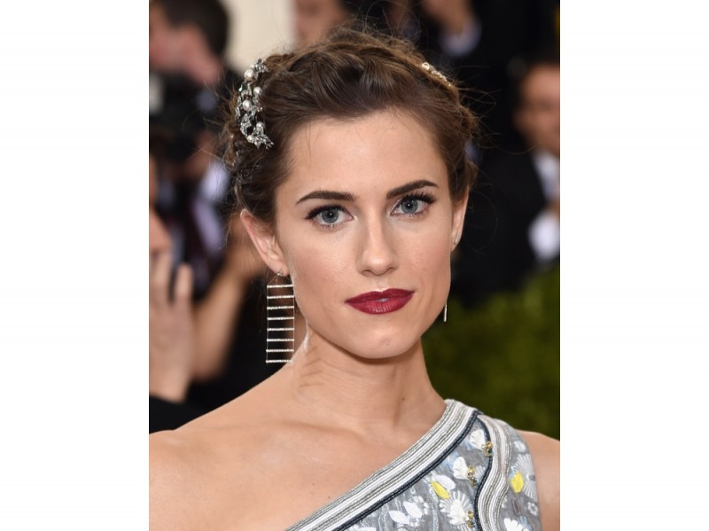 rossetti-scuri-met-gala-2016-allison-williams