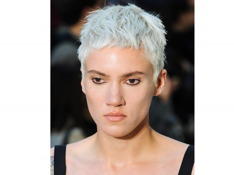 tagli-capelli-corti-estate-2016-Each-X-Other_bty_W_S16_PA_009_2240793