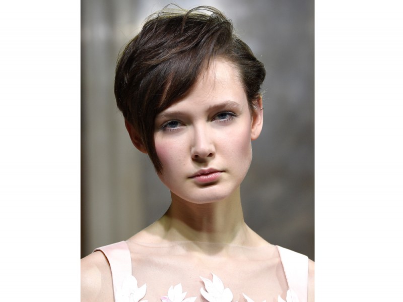 tagli-capelli-corti-estate-2016-Georges-Chakra_bty_HC_S16_PA_017_2300017