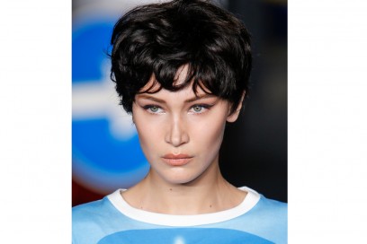 tagli-capelli-corti-estate-2016-Moschino_bty_W_S16_MI_007_2236646