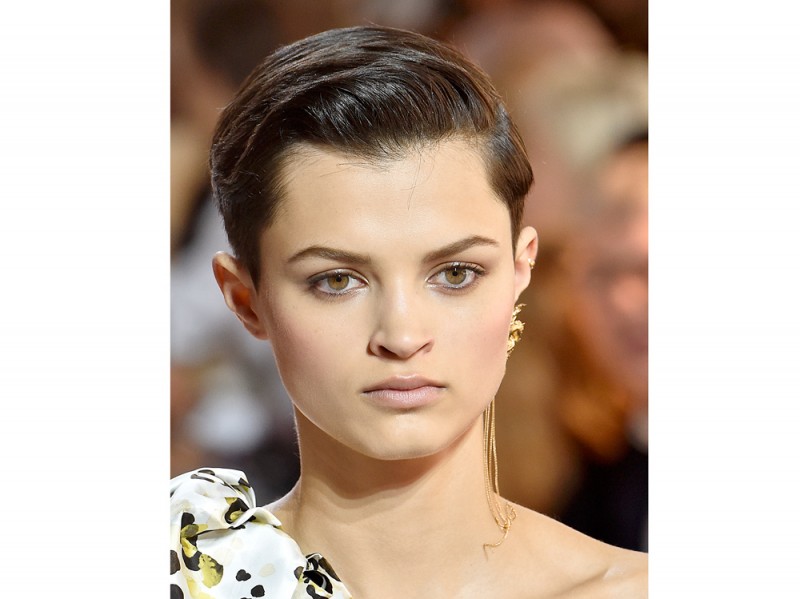 tagli-capelli-corti-estate-2016-Roberto-Cavalli_bty_W_S16_MI_003_2280635