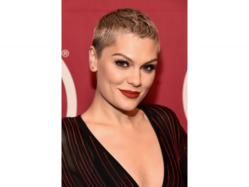 tagli-capelli-corti-pixie-cut-Rita-Ora