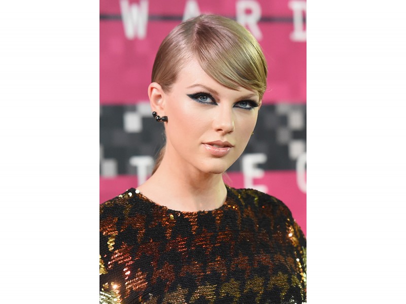 taylor-swift-evoluzione-beauty-10