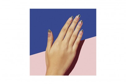 10-nail-art-da-provare-ora-pe2016-PaintboxNail_Foil_Negativespace