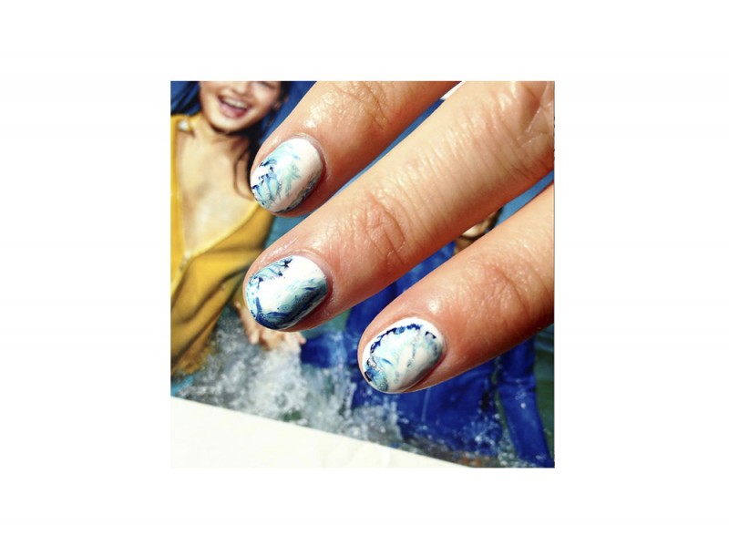 10-nail-art-da-provare-ora-pe2016-WahNails_PoolsideNails