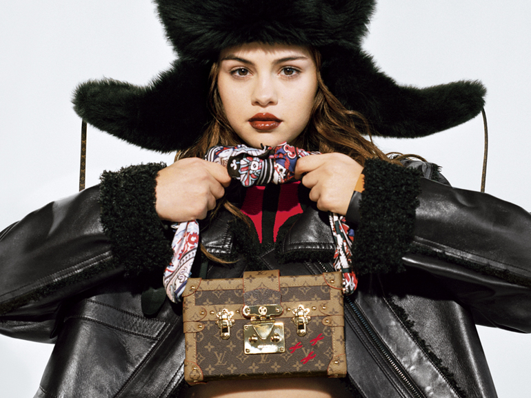 COVER-selena-gomez-louis-vuitton-MOBILE