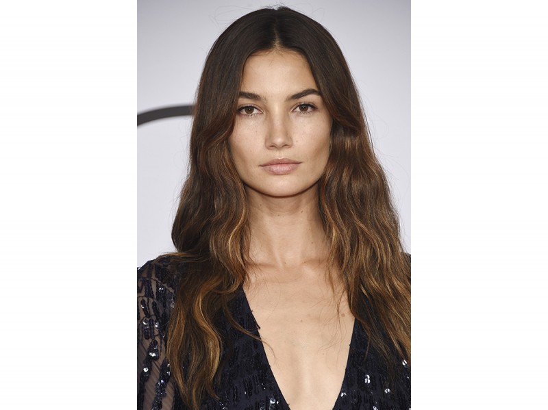 trend-capelli-layage-lily-aldridge