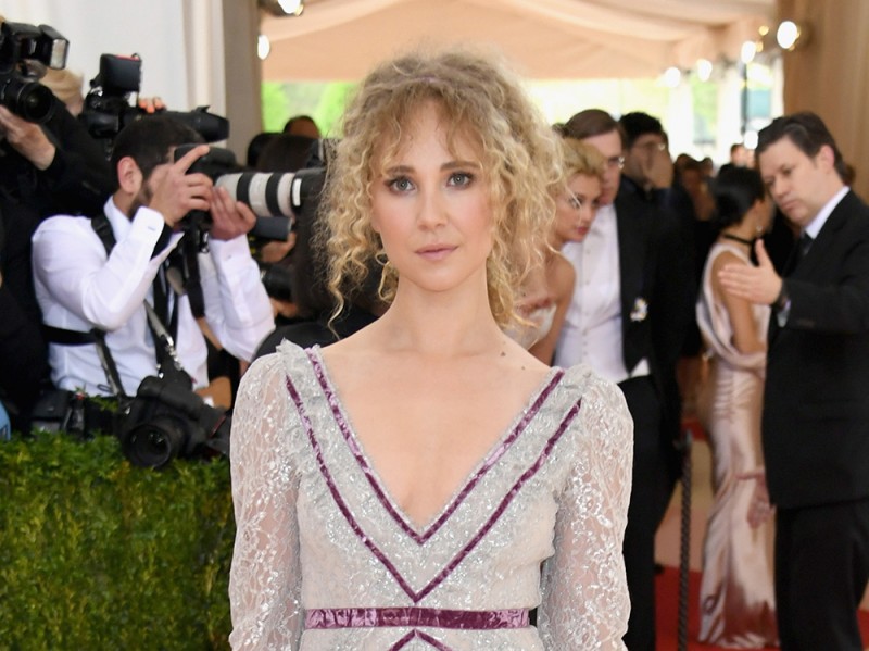 Juno_Temple_Beauty_Look_12