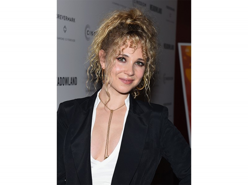 Juno_Temple_Beauty_Look_7