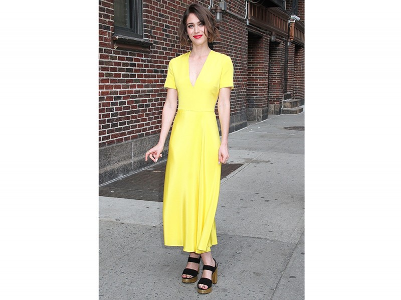 LIZZY-CAPLAN-yellow-dress-olycom