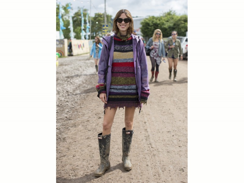 alexa-chung-glastonbury-olycom