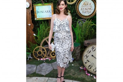 anne-hathaway-abito-floreale