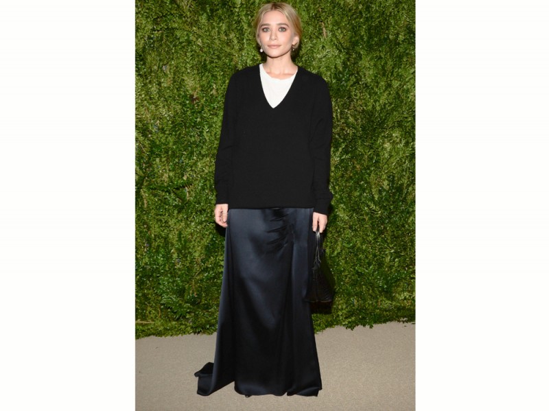 ashley-olsen-maglione-maglia-bianca-olycom