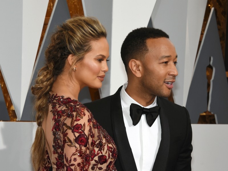 chrissy-teigen-capelli-10