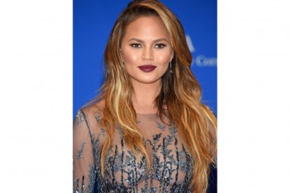 chrissy-teigen-make-up-06