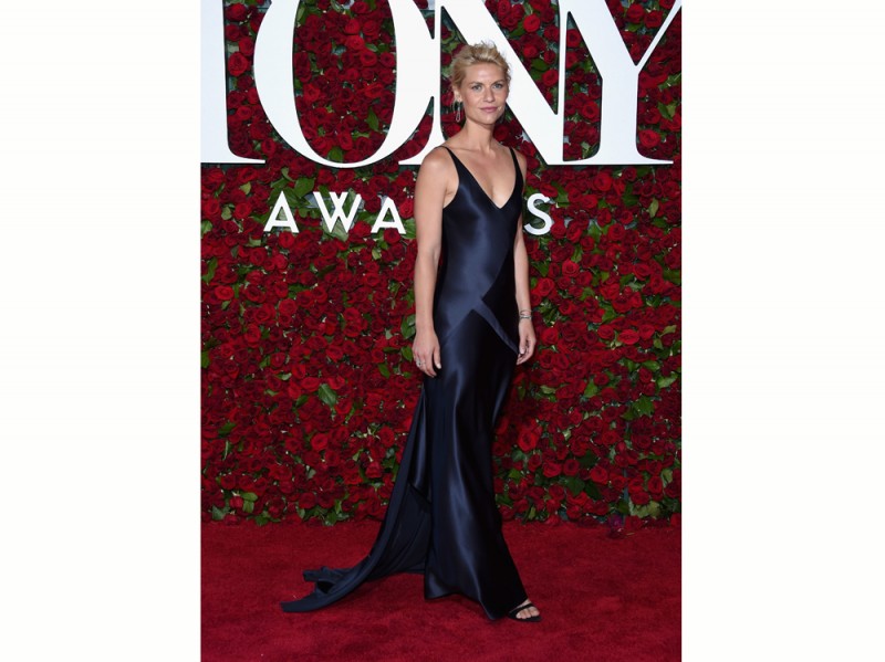 claire-danes-tony-awards-16