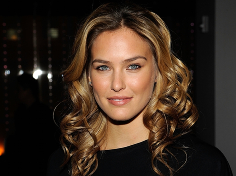 cover-bar-refaeli-make-up-mobile