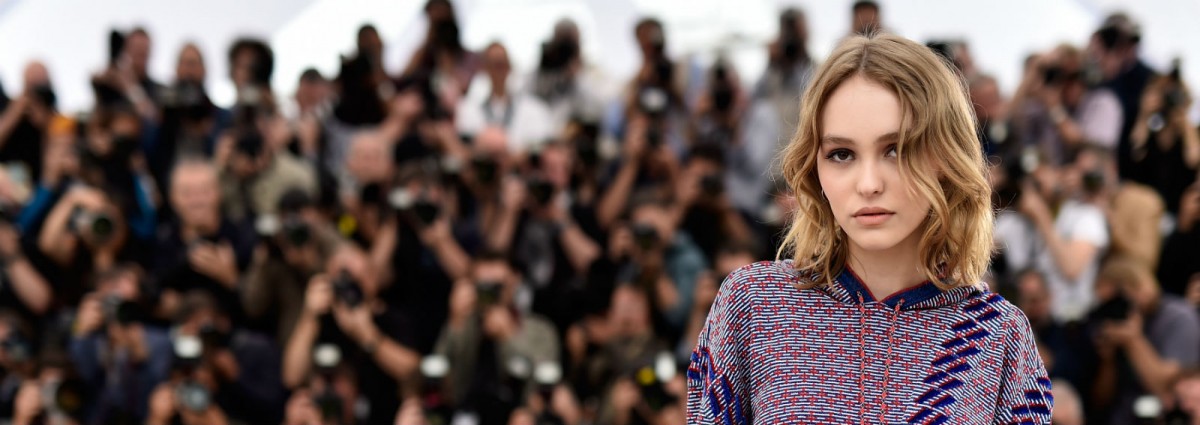 cover-lily-rose-depp-curiosita-desktop