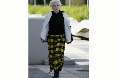 debbie-harry-pantaloni-tartan-getty