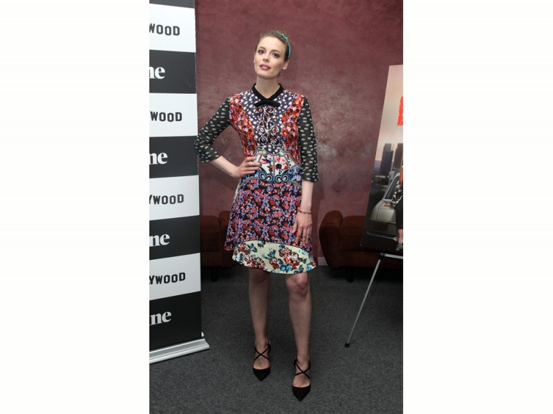 gillian-jacobs-olycom