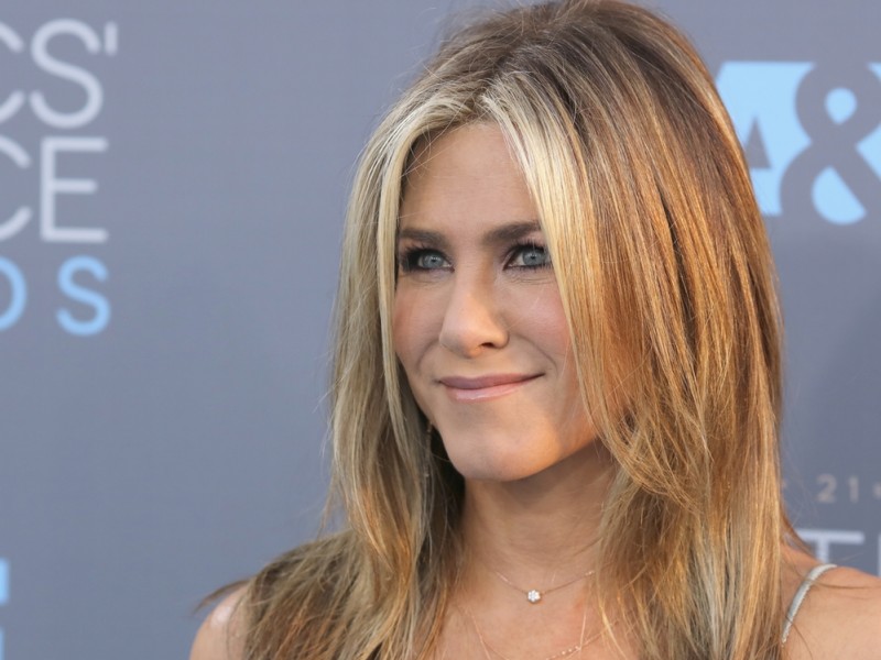 jennifer-aniston-beauty-look-08