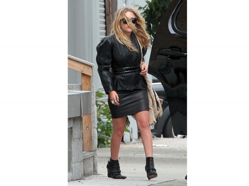 mary-kate-olsen-leather-look-olycom