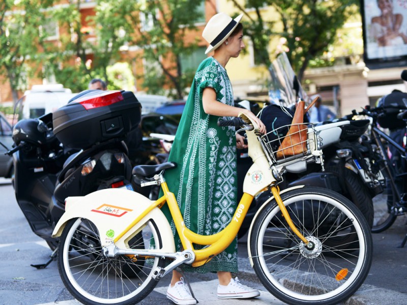 milano-uomo-4-16-jenny-walton-bici