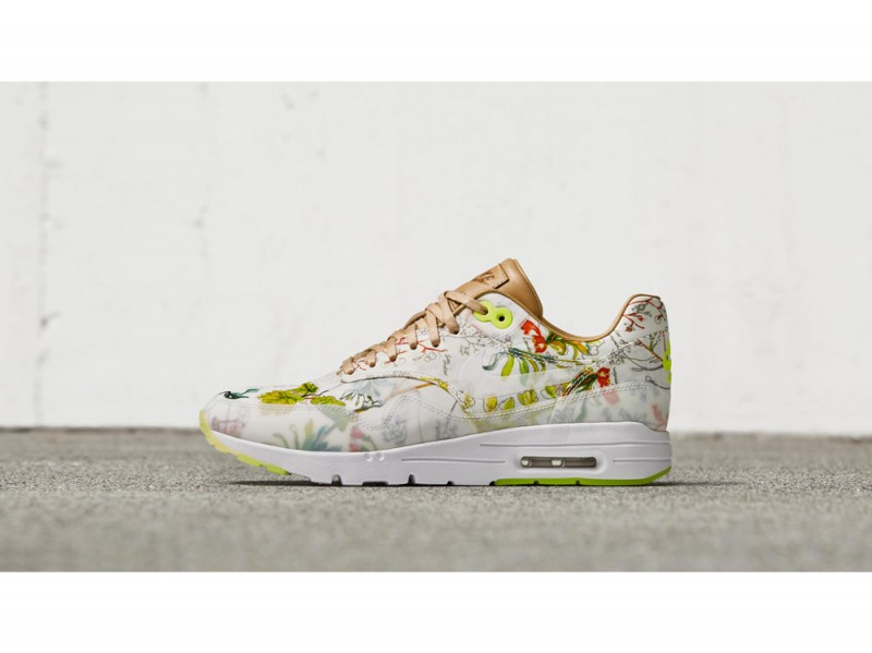 nikecourt-liberty-collection-air-max-fiori