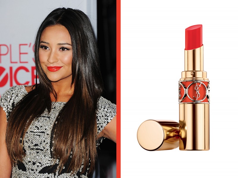 rossetto-arancione-a-chi-sta-bene-ysl-rouge-volupte-shine-oil-in-stick-orange-perfecto-Shay-mitchell