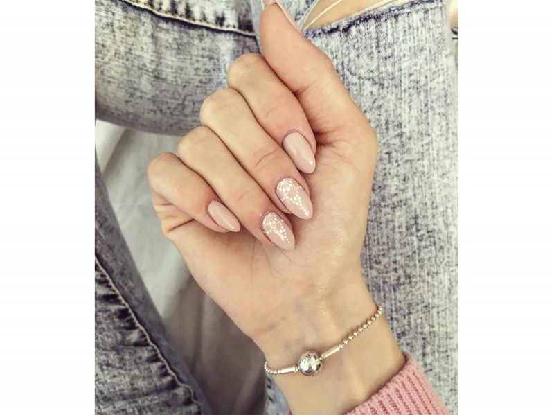 sylviee033 nail art nude instagram estate 2016