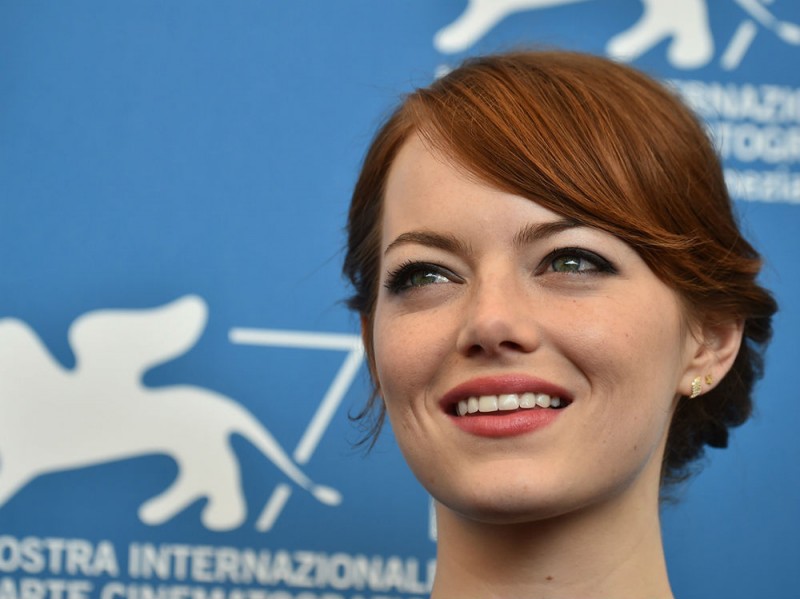 Emma-Stone-labbra-rosate