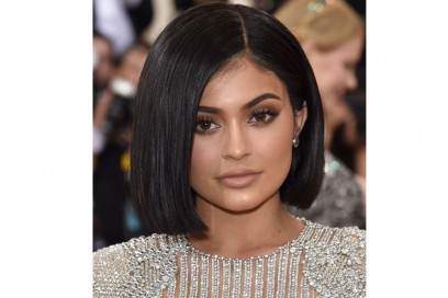 make-up-estate-kylie-jenner-bronze-glam-03