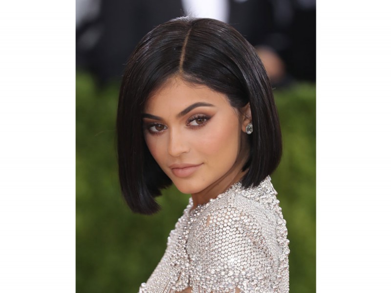 make-up-estate-kylie-jenner-bronze-glam-05