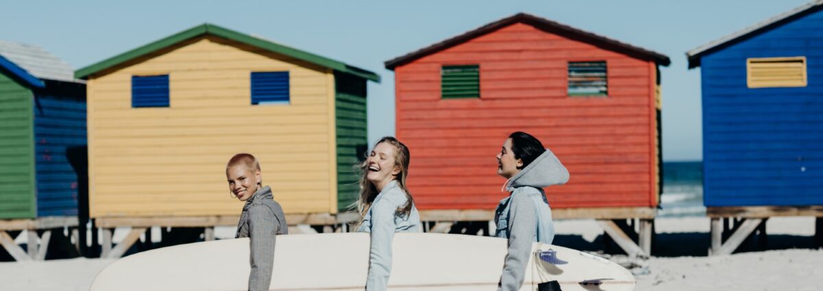 GettyImages-ragazze amiche estate