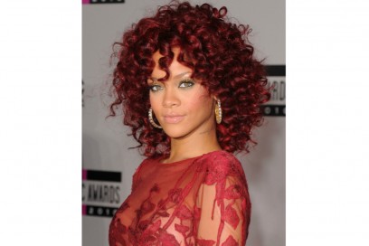 rihanna-capelli-evoluzione-hairstyle-2011