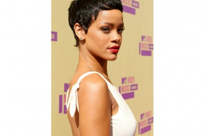 rihanna-capelli-evoluzione-hairstyle-2012-2