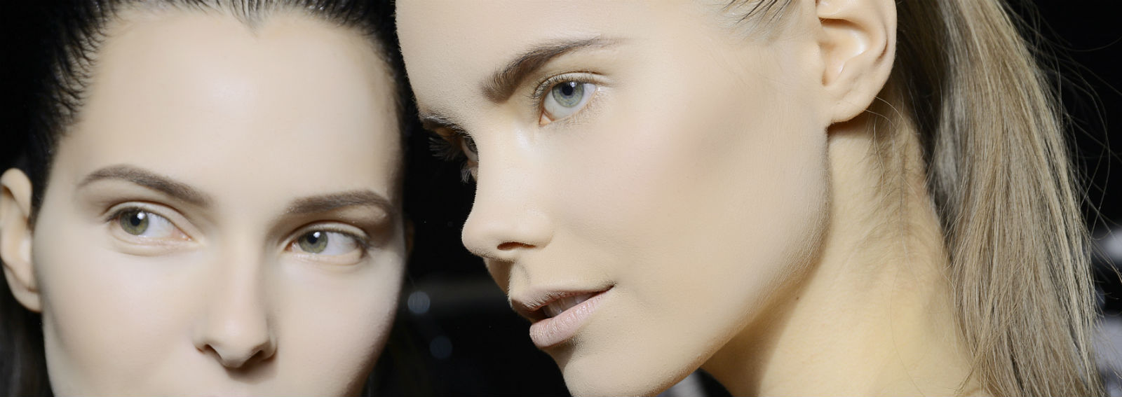 cover-obiettivo-pelle-perfetta-con-fondotinta-desktop