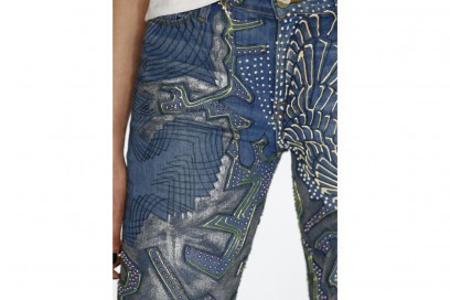 jeans-handpainted-Karlie-Kloss’-_Jeans-for-Refugees_