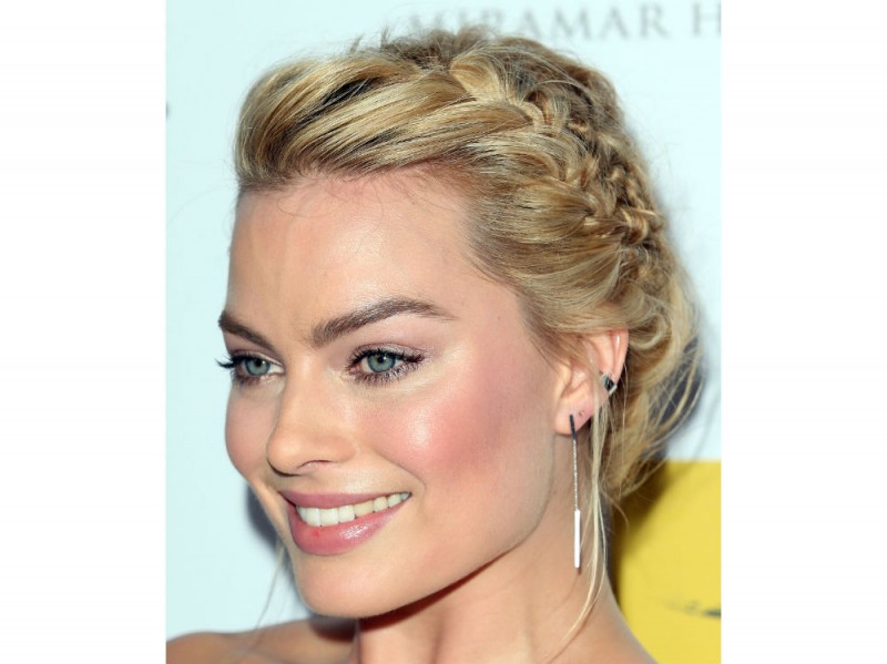 margot robbie beauty look (6)