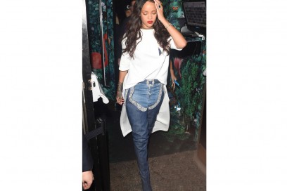 rihanna-cuissards-manolo-olycom