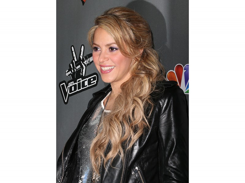 shakira-capelli-coda-laterale