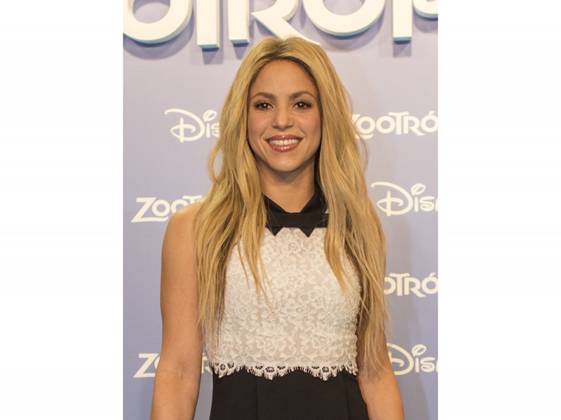 shakira-capelli-lunghi