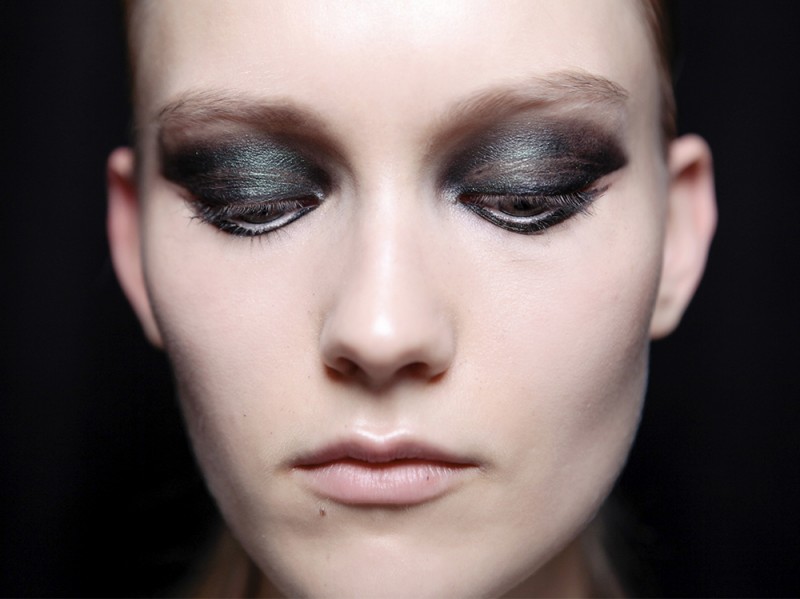 trucco-occhi-verde-sfumato-Cushnie-Et-Ochs