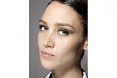 trucco-occhi-verde-sfumato-Jason-Wu-3