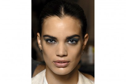 trucco-occhi-verde-sfumato-O-De-La-Renta-1