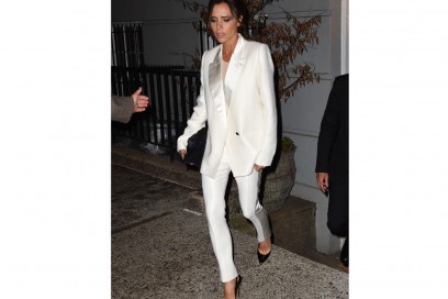 victoria-beckham-pantaloni-bianchi