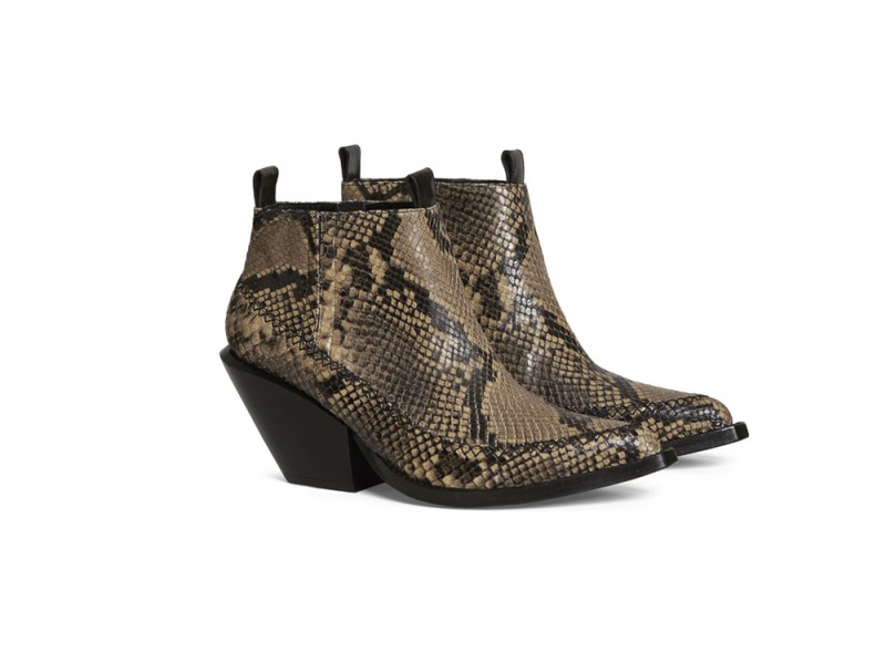 Studio_Woman_Hires_JPG-(55)