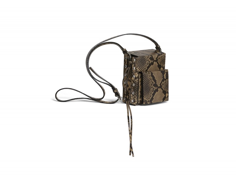 Studio_Woman_Hires_JPG-(56)