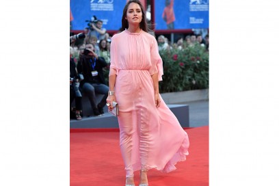 matilde-gioli-red-carpet-venezia